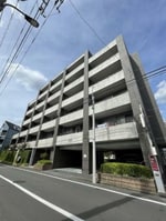 鉄筋コンクリート造のがっちりとした建物。
