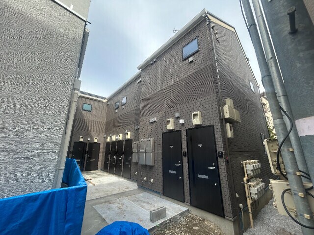 物件外観写真1　(☆新築☆綺麗な外観。)