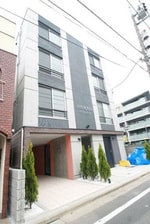 鉄筋コンクリート造のがっちりとした建物。