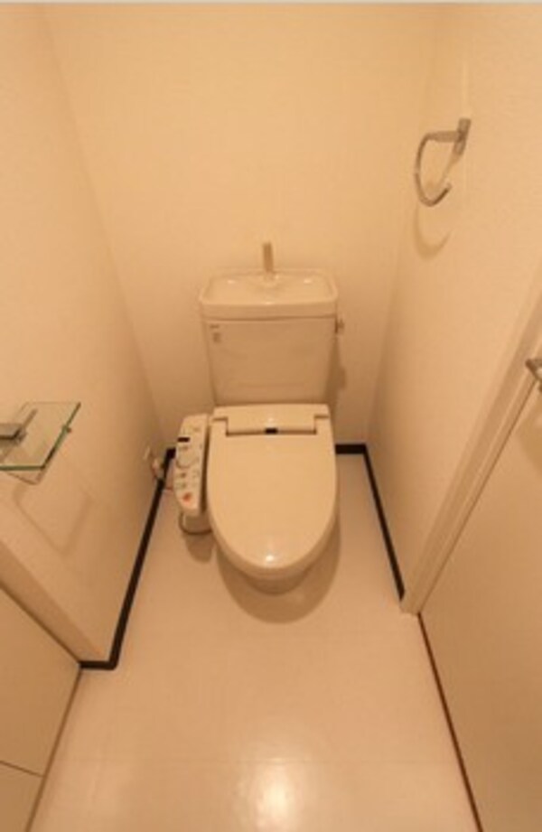 トイレ(温水洗浄便座。)