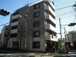 鉄筋コンクリート造のがっちりとした建物。