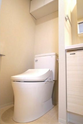 物件内観写真6　(温水洗浄便座。)