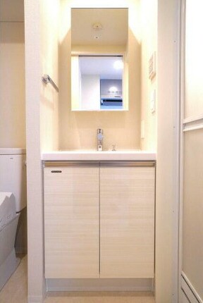 物件内観写真7　(嬉しい独立洗面台付き。)