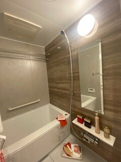 物件内観写真4　(※モデルルーム
追い焚き機能、浴室乾燥機付きバス。)