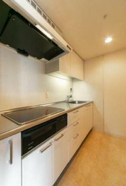 物件内観写真4　(IHシステムキッチン。)