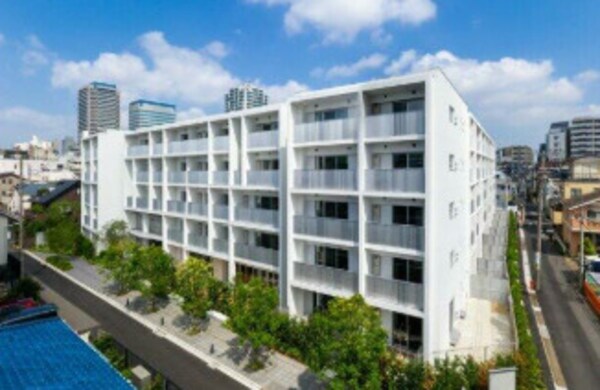 外観(鉄筋コンクリート造のがっちりとした建物。)