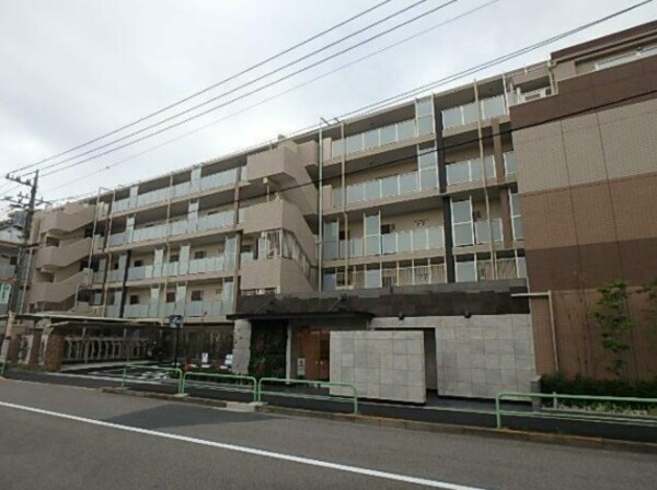 外観(鉄筋コンクリート造のがっちりとした建物。)