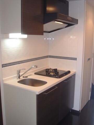 物件内観写真3　(システムキッチン。)