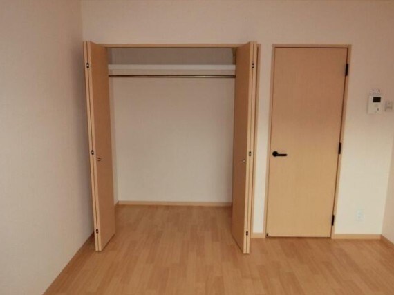 物件内観写真9　(クローゼット完備。)