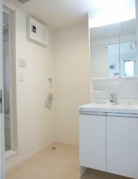 物件内観写真9　(室内洗濯機置き場。)