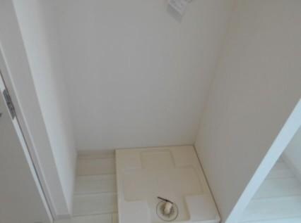 物件内観写真8　(室内洗濯機置き場。)