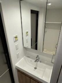 物件内観写真7　(嬉しい独立洗面台)