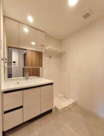 物件内観写真5　(嬉しい独立洗面台付き。)