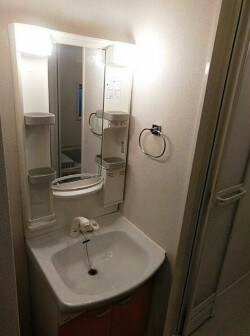 物件内観写真6　(嬉しい独立洗面台付き。)