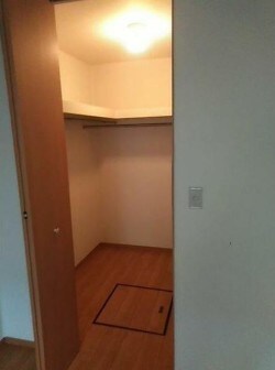 物件内観写真7　(クローゼット完備。)