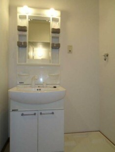 物件内観写真8　(室内洗濯機置き場。)