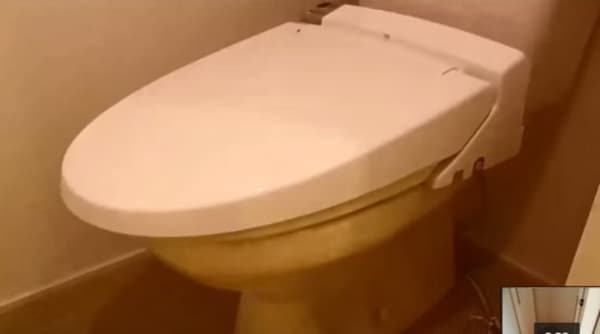 トイレ(温水洗浄便座。)