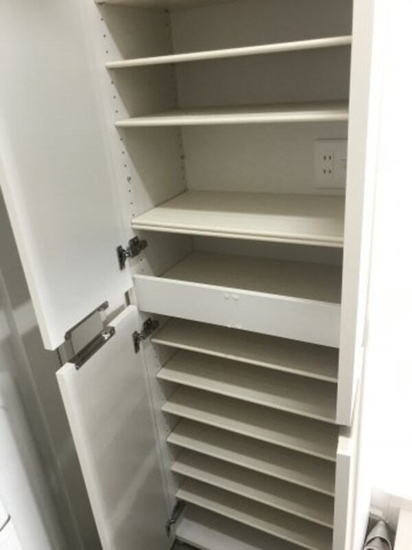 玄関(シューズボックス完備！)
