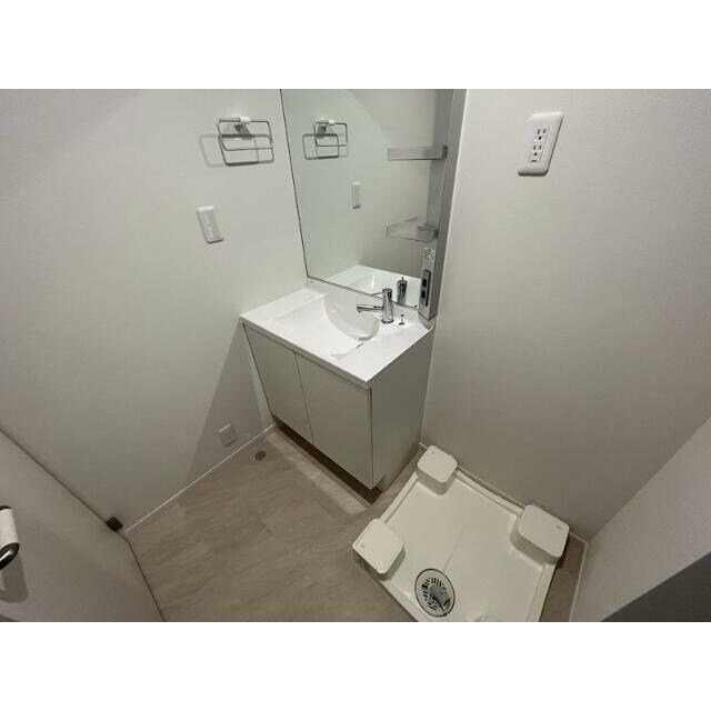 物件内観写真6　(嬉しい独立洗面台付き。)