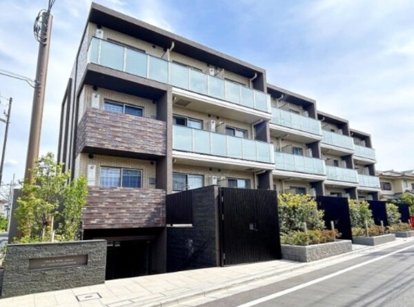 外観(鉄筋コンクリート造のがっちりとした建物。)