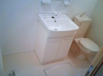 物件内観写真5　(バストイレ別！)