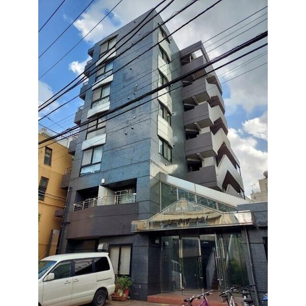 外観(鉄筋コンクリート造のがっちりとした建物。)