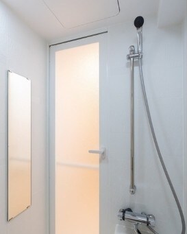 物件内観写真5　(浴室乾燥機付きバス。)