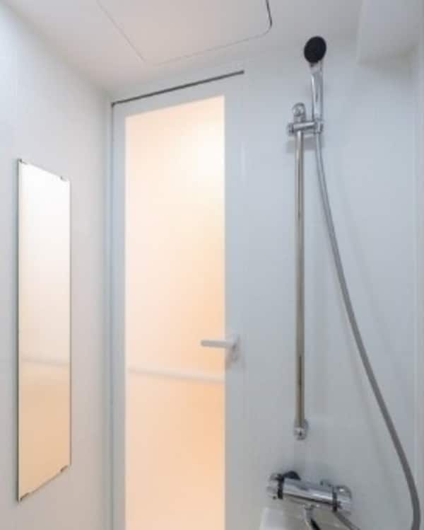 浴室(浴室乾燥機付きバス。)