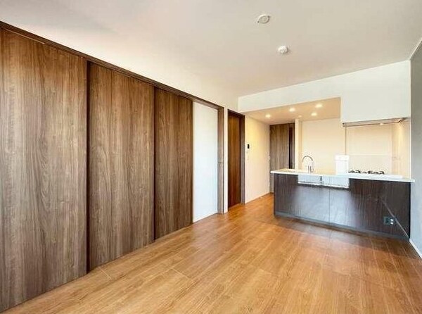 居室(11帖のきれいなLDK。)