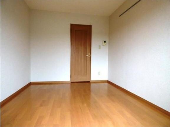 物件内観写真3　(南向き！)