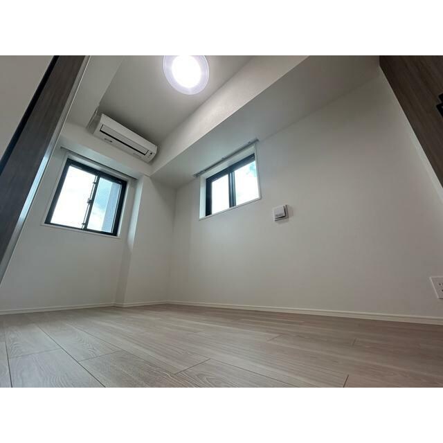 物件内観写真11　(エアコン完備。)