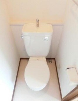 物件内観写真6　(バストイレ別！)