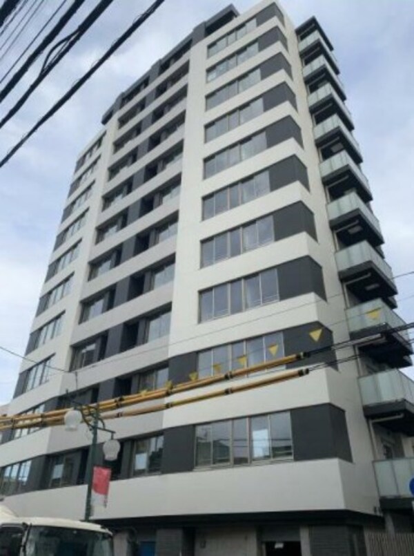 外観(鉄筋コンクリート造のがっちりとした建物。)