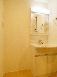 物件内観写真7　(嬉しい独立洗面台付き。)