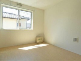 物件内観写真9　(6.1帖のきれいな洋室)