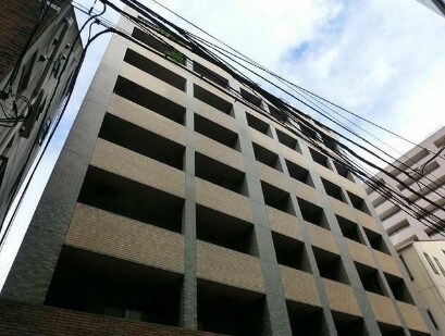 物件外観写真1　(鉄筋コンクリート造のがっちりとした造り。)