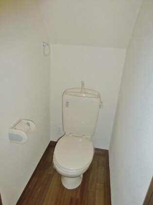 物件内観写真5　(温水洗浄便座設置予定。)
