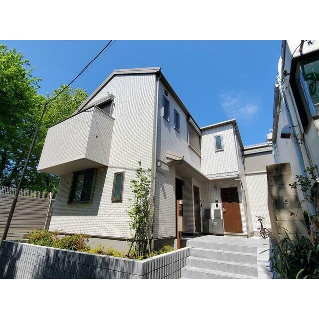 物件外観写真1　(綺麗な外観。)