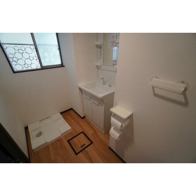 物件内観写真10　(室内洗濯機置き場。)