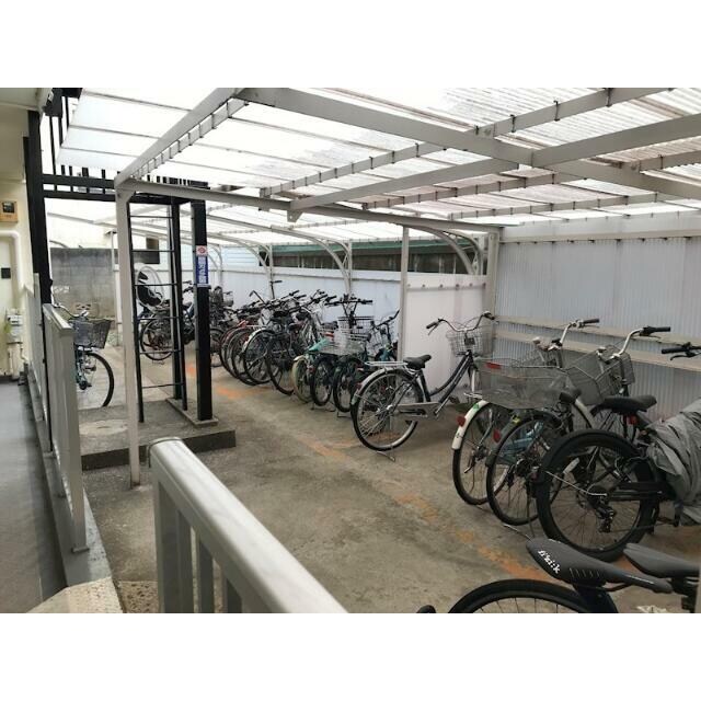 物件内観写真18　(駐輪場完備！)