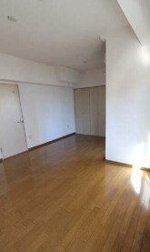 物件内観写真3　(明るい洋室！)