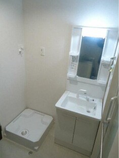 物件内観写真7　(嬉しい独立洗面台付き。)