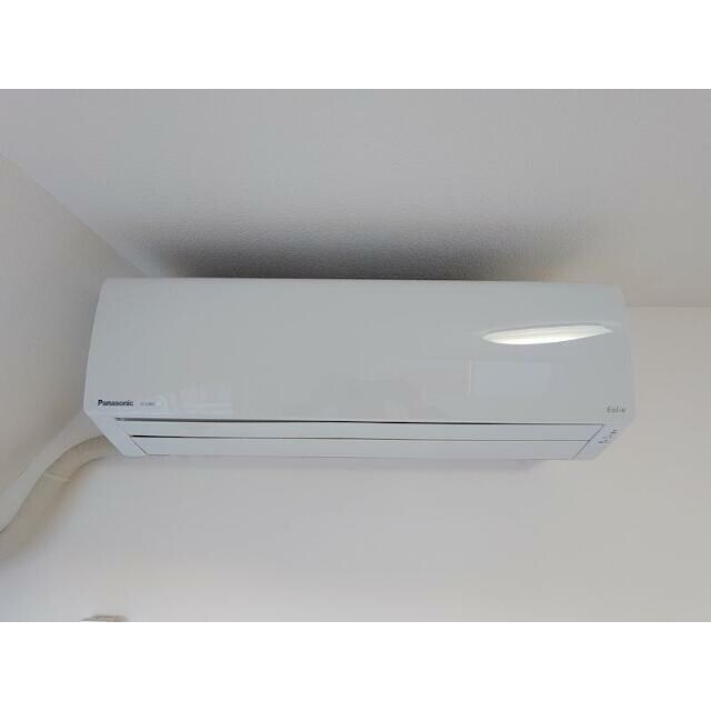 物件内観写真10　(エアコン完備。)