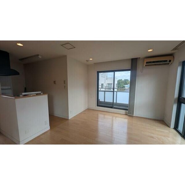 居室(11.2帖のきれいなDK。)