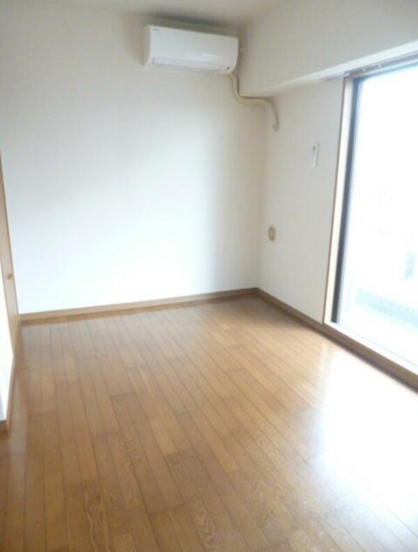 居室(6.5帖の洋室。)