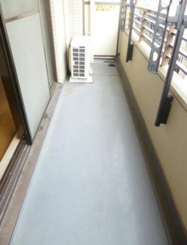 物件内観写真12　(東向きのバルコニー。)