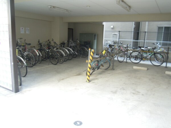 建物設備(駐輪場完備。)