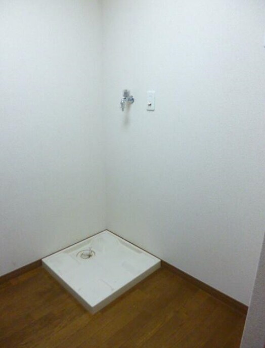 物件内観写真15　(室内洗濯機置場。)