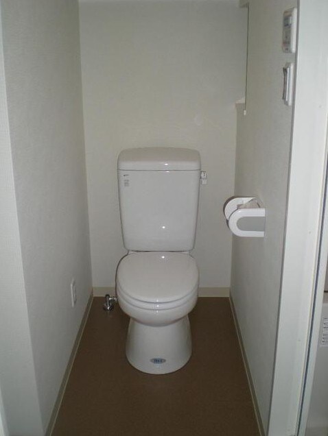 物件内観写真6　(バストイレ別。)