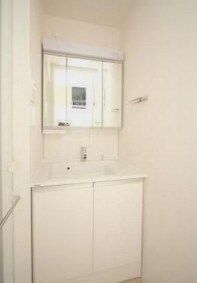 物件内観写真7　(嬉しい独立洗面台付き。)